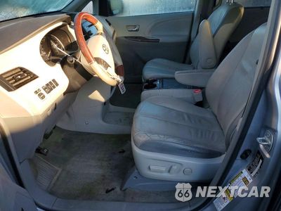 Zdjęcie 7 z 13 samochodu: 2012 TOYOTA SIENNA LIMITED 7-PASSENGER VIN:5TDYK3DC5CS200263 - miniatura