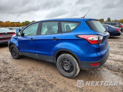 Drugie zdjęcie samochodu z przodu: 2018 FORD ESCAPE S VIN:1FMCU0F73JUB41897 - miniatura