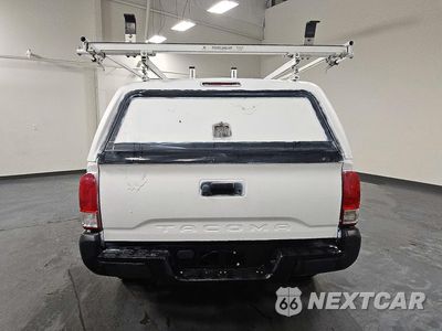 Zdjęcie 6 z 13 samochodu: 2017 TOYOTA TACOMA SR VIN:5TFRX5GN6HX088198 - miniatura