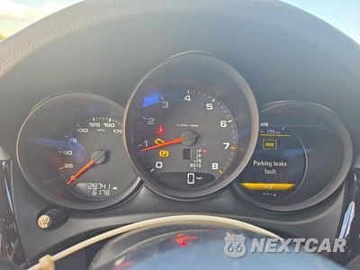 Zdjęcie 9 z 13 samochodu: 2020 PORSCHE MACAN VIN:WP1AA2A55LLB01611 - miniatura