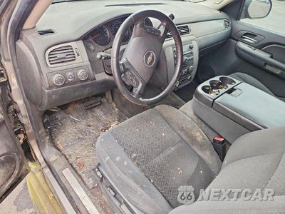 Zdjęcie 8 z 12 samochodu: 2005 CHEVROLET TAHOE K1500 VIN:1GNFK13048J230417 - miniatura