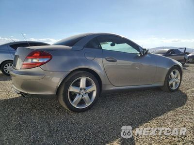Trzecie zdjęcie samochodu z tyłu: 2005 MERCEDES-BENZ SLK 350 VIN:WDBWK56FX5F039369 - miniatura