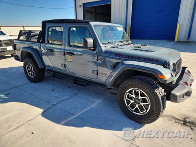 Czwarte zdjęcie samochodu z boku: 2025 JEEP GLADIATOR RUBICON VIN:1C6RJTBG3SL549054 - miniatura
