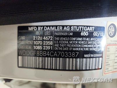 Zdjęcie 12 z 12 samochodu: 2012 MERCEDES-BENZ C 300 4MATIC VIN:WDDGF8BB4CA703387 - miniatura