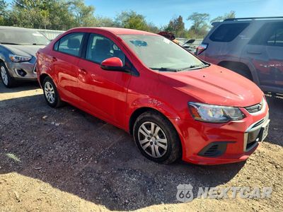 Czwarte zdjęcie samochodu z boku: 2018 CHEVROLET SONIC LS VIN:1G1JB5SHXJ4116193 - miniatura