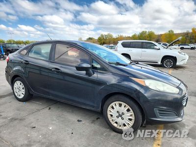 Czwarte zdjęcie samochodu z boku: 2015 FORD FIESTA S VIN:3FADP4AJ0FM171905 - miniatura