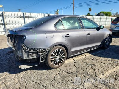 Trzecie zdjęcie samochodu z tyłu: 2016 VOLKSWAGEN JETTA SPORT VIN:3VWD17AJ2GM400774 - miniatura