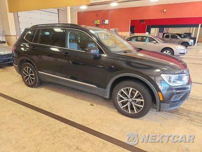 Czwarte zdjęcie samochodu z boku: 2021 VOLKSWAGEN TIGUAN SE VIN:3VV2B7AX5MM078642 - miniatura