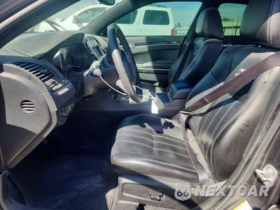 Zdjęcie 7 z 13 samochodu: 2023 CHRYSLER 300 S VIN:2C3CCABG9PH524262 - miniatura