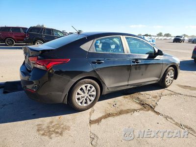 Trzecie zdjęcie samochodu z tyłu: 2022 HYUNDAI ACCENT SE VIN:3KPC24A66NE177801 - miniatura