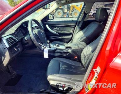 Zdjęcie 7 z 12 samochodu: 2016 BMW 320 XI VIN:WBA8E5G57GNT41263 - miniatura