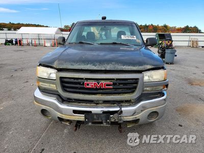 Piąte zdjęcie samochodu w środku: 2006 GMC SIERRA K2500 HEAVY DUTY VIN:1GTHK24UX6E140624 - miniatura