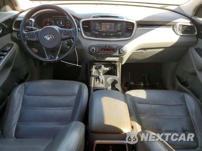 Zdjęcie 8 z 13 samochodu: 2016 KIA SORENTO EX VIN:5XYPHDA50GG111922 - miniatura