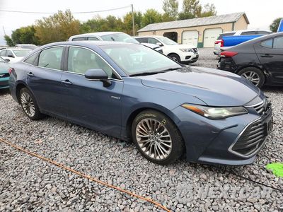 Czwarte zdjęcie samochodu z boku: 2020 TOYOTA AVALON LIMITED VIN:4T1D21FB4LU012087 - miniatura