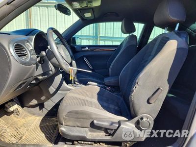 Zdjęcie 7 z 12 samochodu: 2013 VOLKSWAGEN BEETLE TURBO VIN:3VWV67AT7DM608829 - miniatura