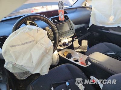 Zdjęcie 8 z 12 samochodu: 2016 TOYOTA PRIUS THREE VIN:JTDKARFU4G3011564 - miniatura