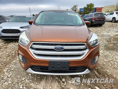 Piąte zdjęcie samochodu w środku: 2017 FORD ESCAPE SE VIN:1FMCU0GD4HUA21394 - miniatura