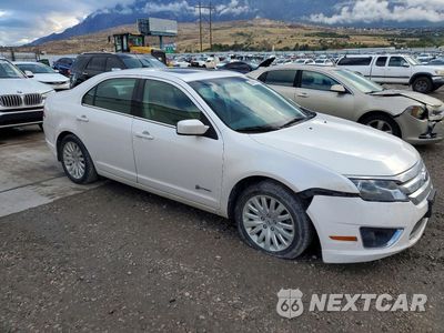 Czwarte zdjęcie samochodu z boku: 2010 FORD FUSION HYBRID VIN:3FADP0L35AR105448 - miniatura