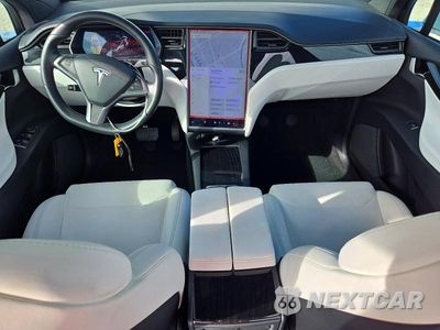 Zdjęcie 8 z 14 samochodu: 2018 TESLA MODEL X VIN:5YJXCAE22JF141144 - miniatura
