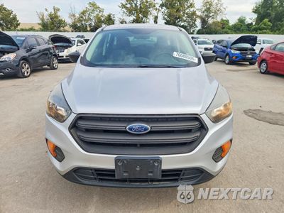 Piąte zdjęcie samochodu w środku: 2019 FORD ESCAPE S VIN:1FMCU0F77KUB59501 - miniatura