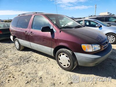 Czwarte zdjęcie samochodu z boku: 1999 TOYOTA SIENNA LE VIN:4T3ZF13C9XU111993 - miniatura