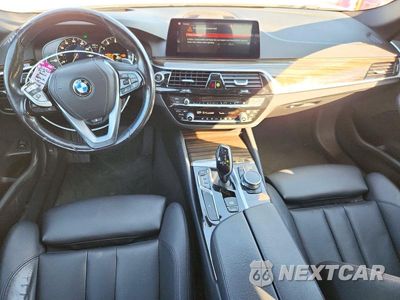 Zdjęcie 8 z 12 samochodu: 2019 BMW 530 XI VIN:WBAJA7C57KG911158 - miniatura
