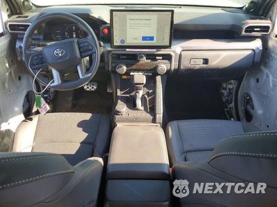 Zdjęcie 8 z 14 samochodu: 2025 TOYOTA 4RUNNER TRD SPORT PREMIUM VIN:JTEVA5BR2S5060665 - miniatura