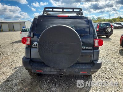 Zdjęcie 6 z 12 samochodu: 2007 TOYOTA FJ CRUISER BASE VIN:JTEBU11F470069267 - miniatura