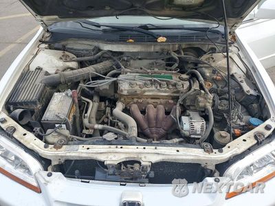 Zdjęcie 11 z 13 samochodu: 2000 HONDA ACCORD EX VIN:1HGCG6679YA130723 - miniatura