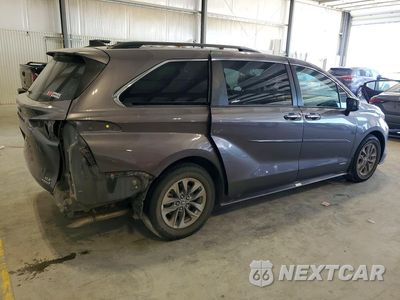 Trzecie zdjęcie samochodu z tyłu: 2021 TOYOTA SIENNA XLE VIN:5TDJRKEC8MS037535 - miniatura