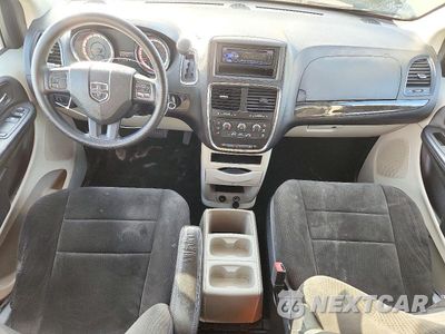 Zdjęcie 8 z 13 samochodu: 2013 DODGE GRAND CARAVAN SE VIN:2C4RDGBG4DR532779 - miniatura