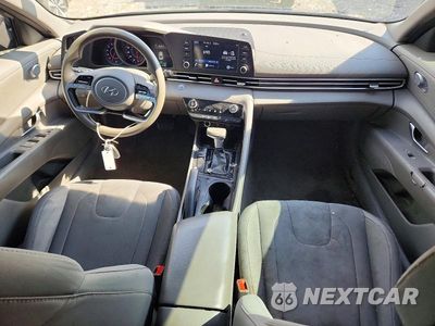 Zdjęcie 8 z 12 samochodu: 2021 HYUNDAI ELANTRA SEL VIN:5NPLM4AG5MH001772 - miniatura