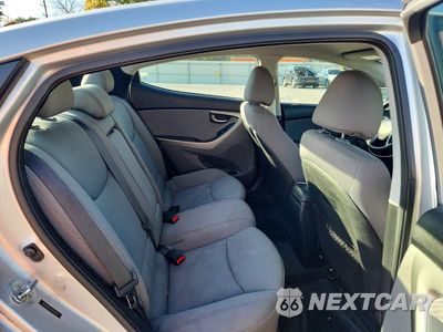 Zdjęcie 10 z 12 samochodu: 2013 HYUNDAI ELANTRA GLS VIN:5NPDH4AE2DH258427 - miniatura