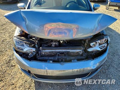Zdjęcie 11 z 12 samochodu: 2013 VOLKSWAGEN EOS KOMFORT VIN:WVWBW8AH7DV006042 - miniatura
