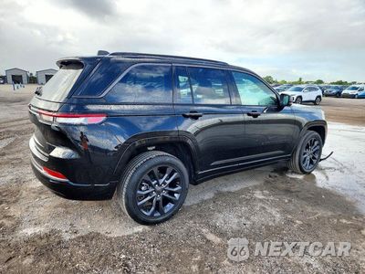 Trzecie zdjęcie samochodu z tyłu: 2026 JEEP GRAND CHEROKEE LIMITED VIN:1C4RJHBRXTC282777 - miniatura