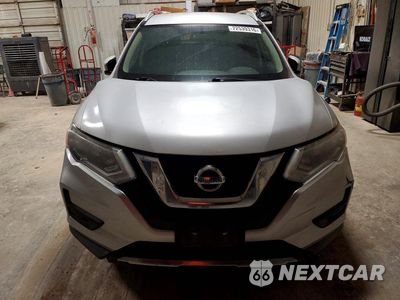 Piąte zdjęcie samochodu w środku: 2017 NISSAN ROGUE SV VIN:KNMAT2MT4HP542796 - miniatura