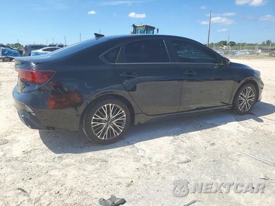 Trzecie zdjęcie samochodu z tyłu: 2023 KIA FORTE GT LINE VIN:3KPF54AD8PE626126 - miniatura