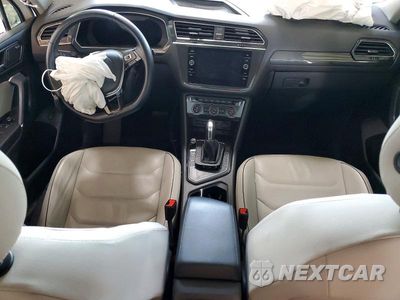 Zdjęcie 8 z 13 samochodu: 2018 VOLKSWAGEN TIGUAN SEL PREMIUM VIN:3VV5B7AX2JM174236 - miniatura