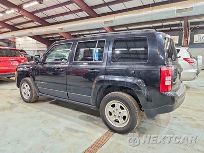 Drugie zdjęcie samochodu z przodu: 2017 JEEP PATRIOT SPORT VIN:1C4NJRBBXHD142124 - miniatura