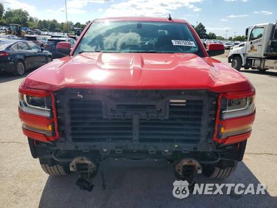 Piąte zdjęcie samochodu w środku: 2018 CHEVROLET SILVERADO K1500 LT VIN:3GCUKREC2JG558951 - miniatura