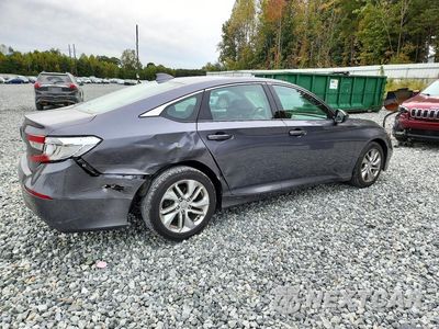 Trzecie zdjęcie samochodu z tyłu: 2018 HONDA ACCORD LX VIN:1HGCV1F1XJA082627 - miniatura