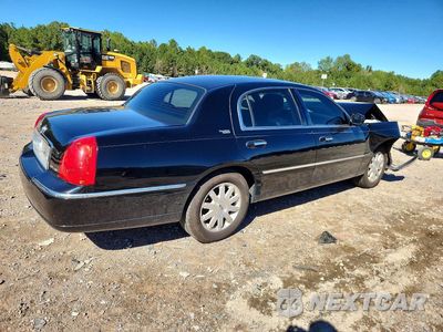 Trzecie zdjęcie samochodu z tyłu: 2011 LINCOLN TOWN CAR SIGNATURE LIMITED VIN:2LNBL8CV2BX760744 - miniatura