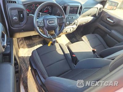 Zdjęcie 8 z 12 samochodu: 2024 GMC SIERRA C1500 VIN:3GTNHAEK1RG340166 - miniatura