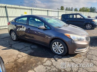 Czwarte zdjęcie samochodu z boku: 2014 KIA FORTE LX VIN:KNAFX4A61E5189734 - miniatura