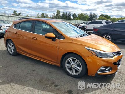 Czwarte zdjęcie samochodu z boku: 2017 CHEVROLET CRUZE LT VIN:3G1BE6SM6HS539734 - miniatura