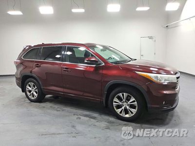 Czwarte zdjęcie samochodu z boku: 2015 TOYOTA HIGHLANDER LE PLUS VIN:5TDBKRFH8FS111454 - miniatura