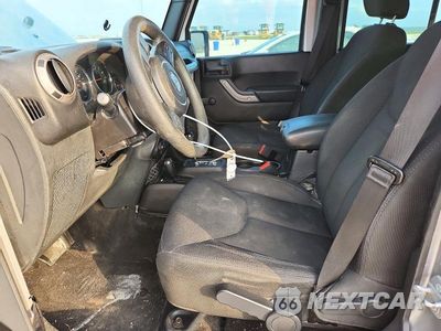 Zdjęcie 7 z 14 samochodu: 2016 JEEP WRANGLER UNLIMITED SPORT VIN:1C4BJWDG8GL125045 - miniatura