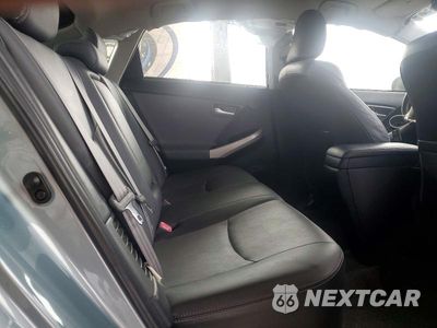 Zdjęcie 10 z 12 samochodu: 2013 TOYOTA PRIUS FOUR VIN:JTDKN3DU0D1688753 - miniatura