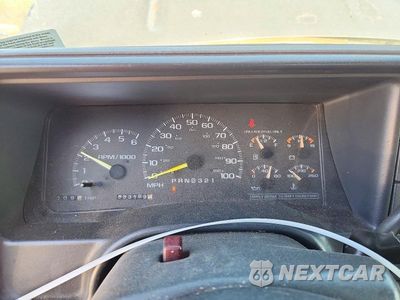 Zdjęcie 9 z 12 samochodu: 1998 CHEVROLET GMT-400 K1500 VIN:2GCEK19R3W1173841 - miniatura