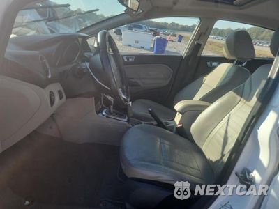 Zdjęcie 7 z 12 samochodu: 2015 FORD FIESTA TITANIUM VIN:3FADP4CJXFM139217 - miniatura